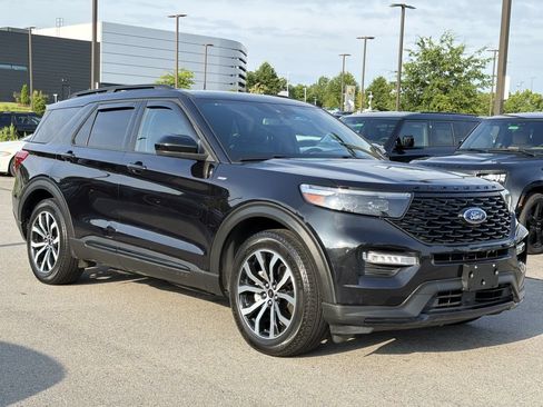 Used 2024 Ford Explorer ST-Line w/ Class IV Trailer Tow Package RWD image 7