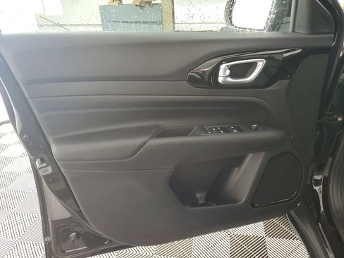 New 2026 Jeep Compass Latitude image 26