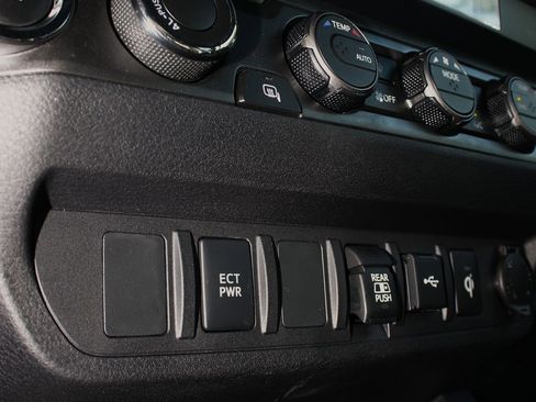 Used 2023 Toyota Tacoma TRD Sport image 33