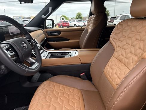 Certified 2026 Nissan Armada Platinum Reserve w/ Convenience Package AWD/4WD image 5
