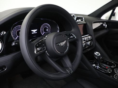 New 2025 Bentley Bentayga image 29