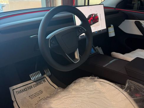 Used 2026 Tesla Model Y Performance image 3