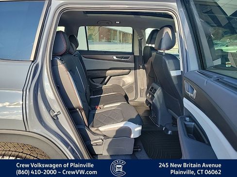 Certified 2025 Volkswagen Atlas Peak Edition SE image 15