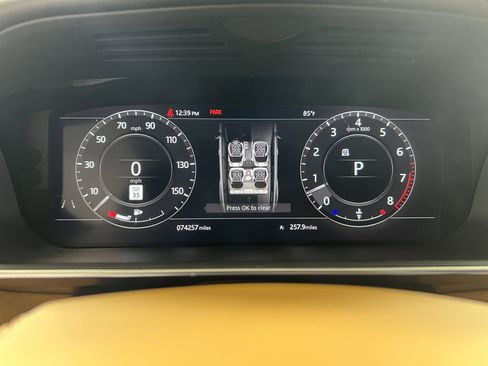 Used 2018 Land Rover Range Rover Sport HSE Dynamic AWD/4WD image 16