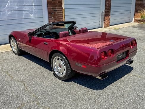 Used 1993 Chevrolet Corvette Convertible RWD image 23