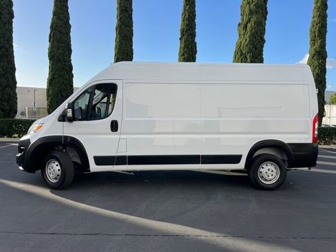 Used 2023 RAM ProMaster 2500 image 4