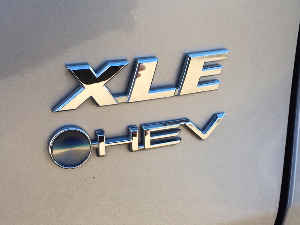 Used 2025 Toyota RAV4 XLE AWD/4WD image 7