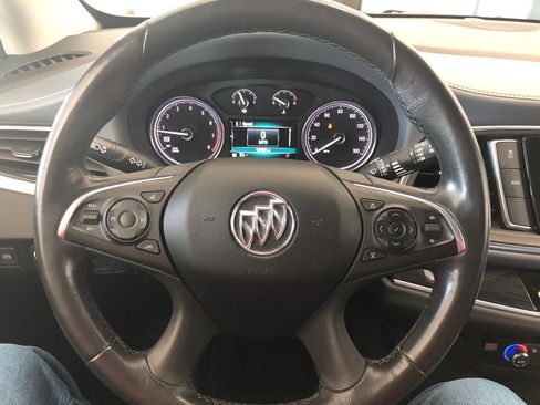 Used 2019 Buick Enclave Essence AWD/4WD image 16