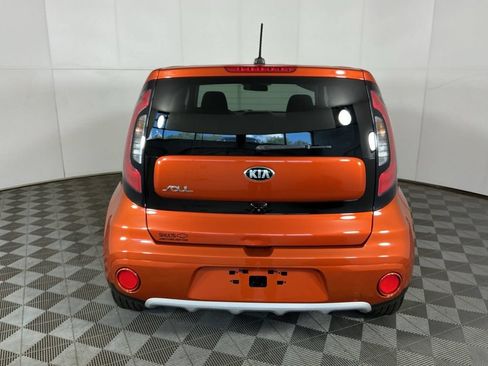 Used 2019 Kia Soul + FWD image 9