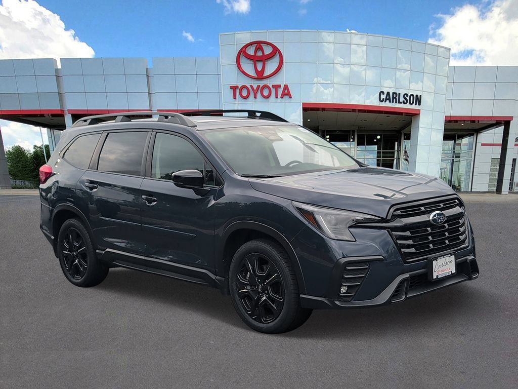Used 2024 Subaru Ascent Onyx Edition AWD/4WD image 2