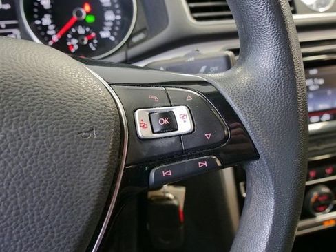 Used 2016 Volkswagen Passat 1.8T S image 23