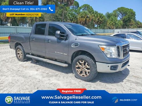 Used 2018 Nissan Titan SV w/ SV Convenience Package AWD/4WD image 5
