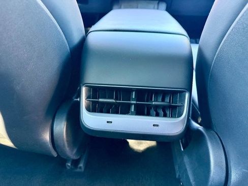 Used 2023 Tesla Model 3 Standard Range image 19