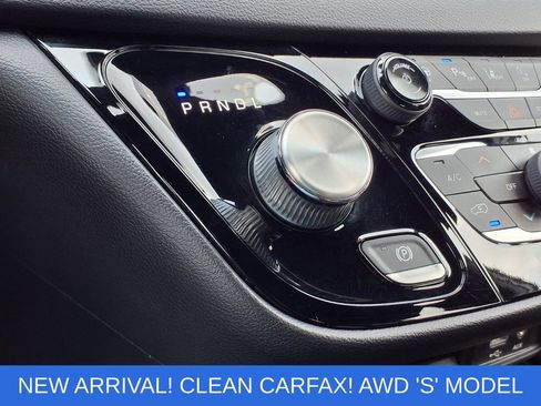 Used 2020 Chrysler Pacifica Touring-L w/ Advanced Safetytec Group AWD/4WD image 14