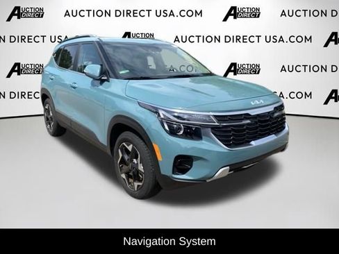 Used 2024 Kia Seltos EX AWD/4WD image 2