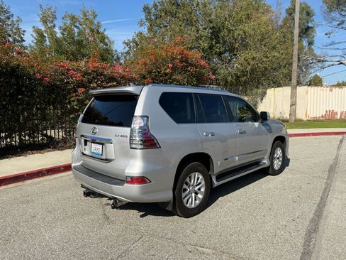 Used 2014 Lexus GX 460 Sport Utility w/ Premium Package image 5