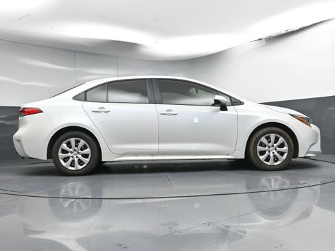 Certified 2025 Toyota Corolla LE image 26