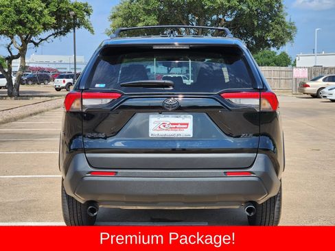 Used 2025 Toyota RAV4 XLE Premium FWD image 5