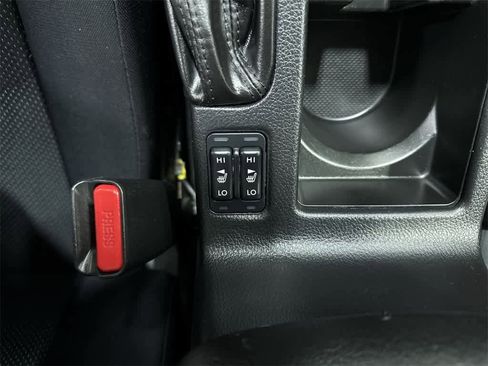 Used 2015 Subaru Impreza 2.0i Premium image 29