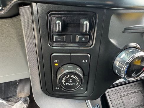 Used 2021 Ford F150 Limited image 28