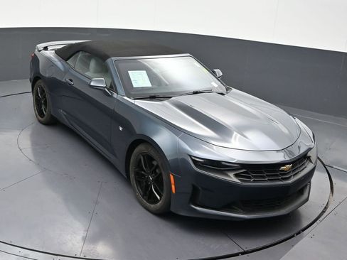 Used 2020 Chevrolet Camaro LT image 21