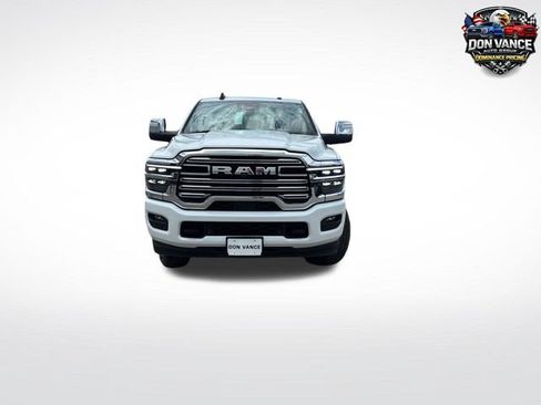 Used 2025 RAM 2500 Laramie AWD/4WD image 8