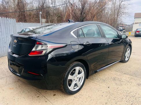 Used 2017 Chevrolet Volt LT w/ Comfort Package image 9