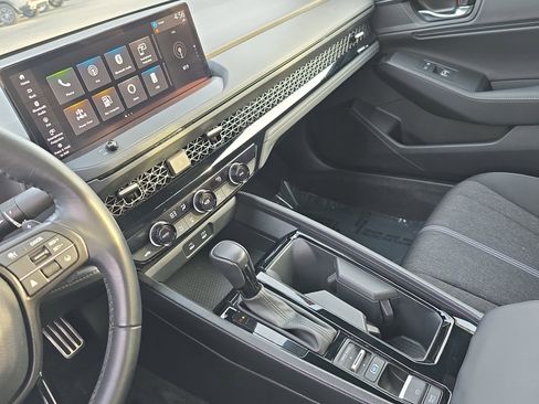 Used 2023 Honda Accord Sport image 25