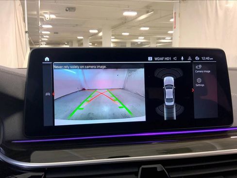 Used 2022 BMW 540i xDrive w/ Executive Package image 26