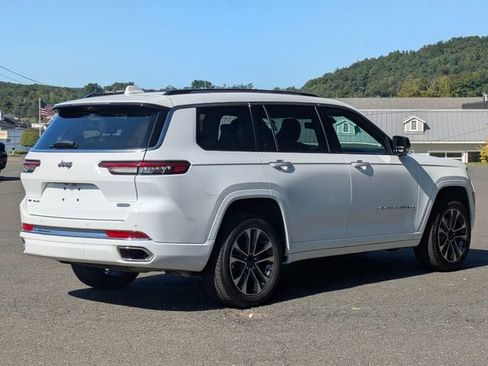 Certified 2022 Jeep Grand Cherokee L Overland w/ Luxury Tech Group IV image 5