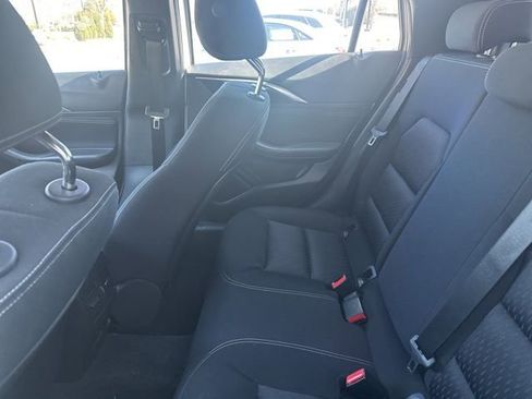 Used 2018 INFINITI QX30 image 11