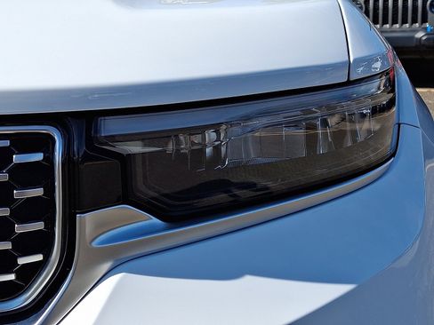 Used 2022 Jeep Grand Cherokee Summit image 9