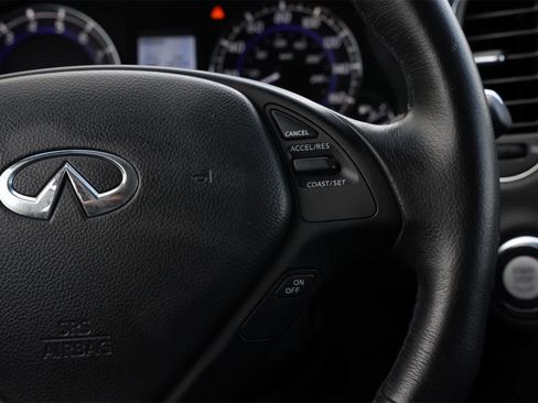 Used 2017 INFINITI QX50 2WD w/ Deluxe Touring Package image 11