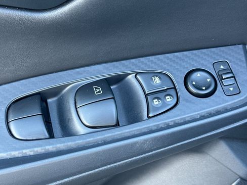 Used 2025 Nissan Sentra S image 12