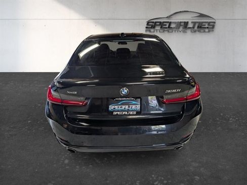 Used 2023 BMW 330i xDrive Sedan w/ Premium Package AWD/4WD image 9