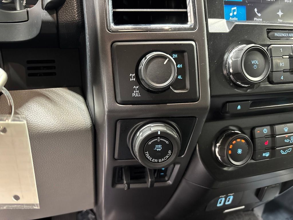 Used 2016 Ford F150 4x4 SuperCrew image 16