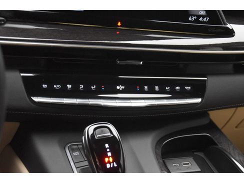 Used 2023 Cadillac Escalade ESV Premium Luxury image 36