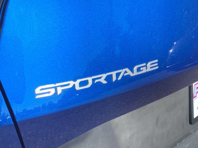 Used 2025 Kia Sportage EX AWD/4WD image 30