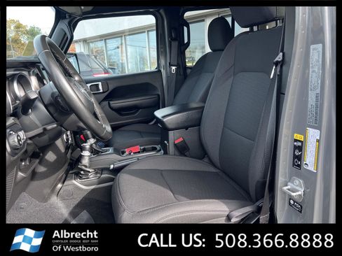 Used 2022 Jeep Gladiator Sport image 10