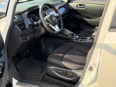 Certified 2025 Nissan Leaf SV Plus FWD image 11