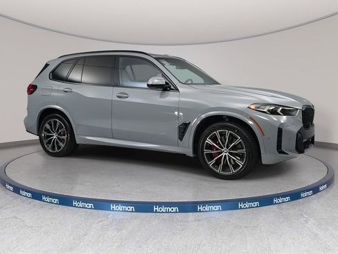 New 2026 BMW X5 xDrive40i w/ M Sport Package image 3