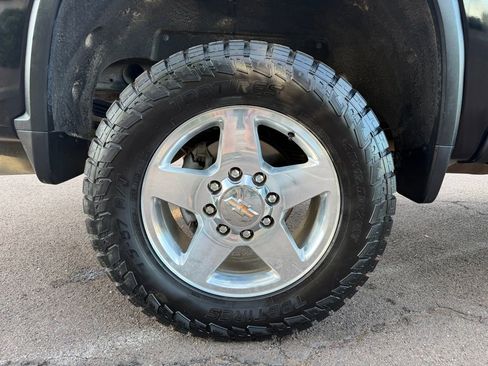 Used 2020 Chevrolet Silverado 2500 LTZ w/ LTZ Plus Package image 11