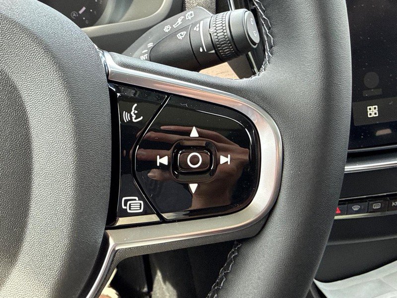 New 2027 Volvo XC90 B6 Plus AWD/4WD image 15