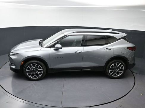 Used 2025 Chevrolet Blazer RS image 31