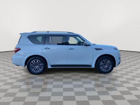 Used 2023 Nissan Armada SL w/ Captain's Chairs Package image 8