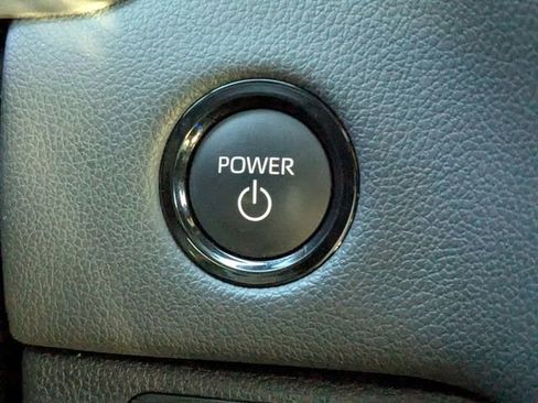 Used 2025 Toyota Sequoia Limited image 30