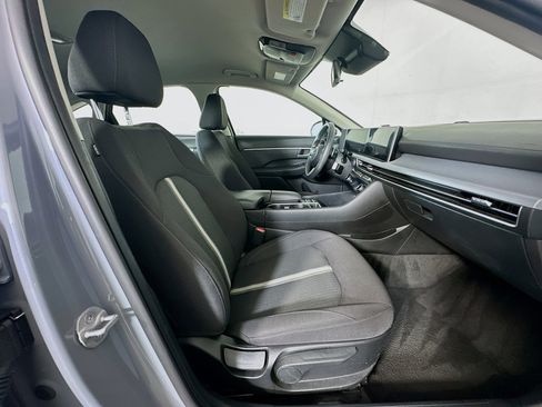 Used 2025 Hyundai Sonata SEL FWD image 31