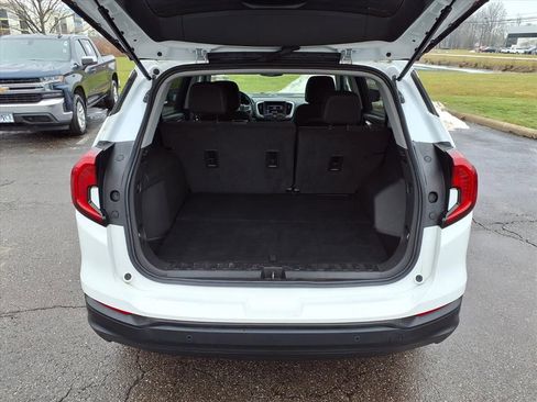 Certified 2022 GMC Terrain SLE w/ Driver Convenience Package image 26