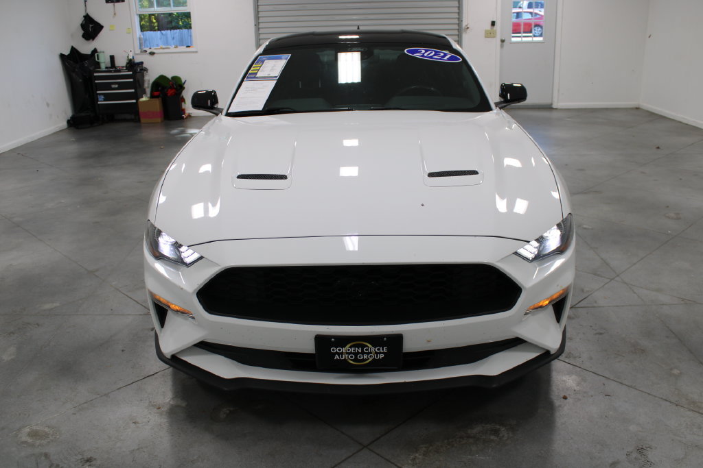 Certified 2021 Ford Mustang Coupe w/ Black Accent Package RWD image 4
