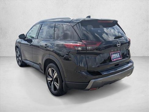 Used 2024 Nissan Rogue SL FWD image 8